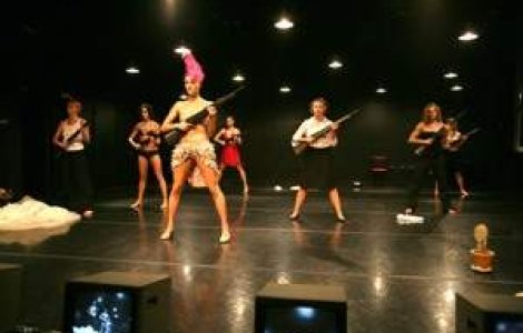 VIDEO: 'Expensive Darlings', feminismul in scena!