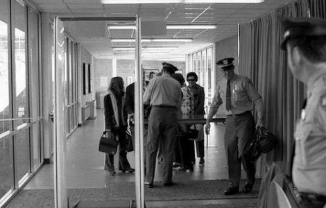 Cum monitorizeaza UE granitele impotriva teroristilor?