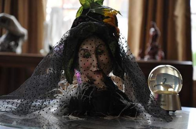 Minti in carti, faci inchisoare!