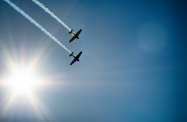 Administratia Prezidentiala nu a fost invitata la ceremoniile de Ziua Aviatiei. Reactia MApN