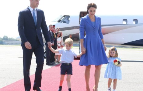  Top  Reguli ale Casei Regale pe care Kate si William le-au incalcat