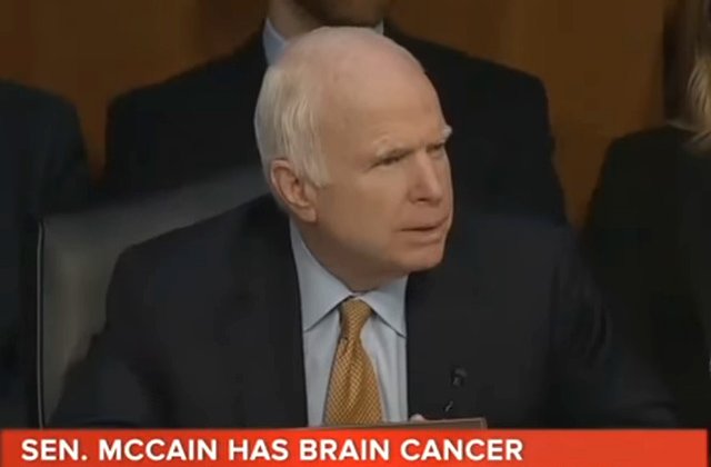 Senatorul american John McCain sufera de o tumoare la creier