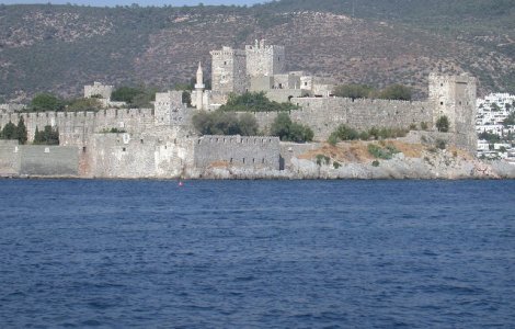 Un cutremur puternic a zguduit Turcia si Grecia: Doua persoane au murit si 200 au fost ranite