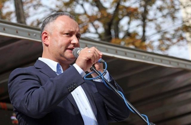 Parlamentarii moldoveni au adoptat o declaratie prin care solicita retragerea trupelor rusesti de pe teritoriul Republicii Moldova