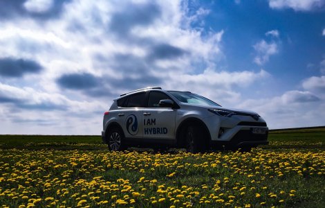 TEST-DRIVE. Toyota RAV4 Hybrid inveleste puterea in serenitate