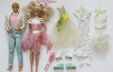 Ken vrea sa o recucereasca pe Barbie
