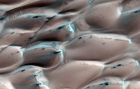 Dunele de nisip de pe Marte se deplaseaza