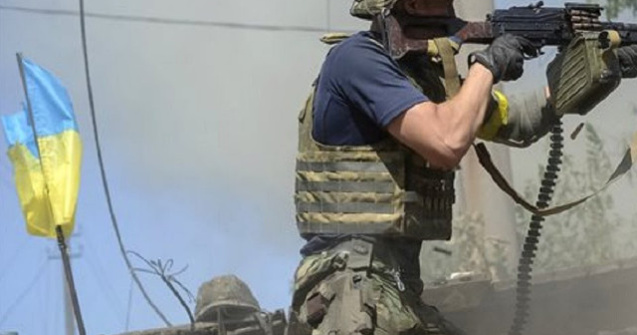 Ambasador american la NATO: SUA ar putea inarma Ucraina