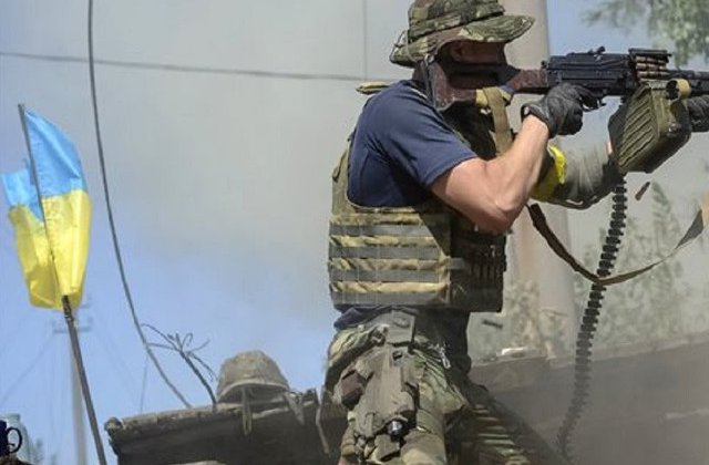 Ambasador american la NATO: SUA ar putea inarma Ucraina