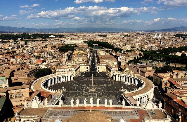 Decizie fara precedent: Vaticanul isi inchide toate fantanile din cauza secetei