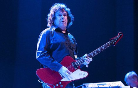  Top  A murit legendarul chitarist Gary Moore