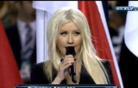  Video  Christina Aguilera a uitat imnul national