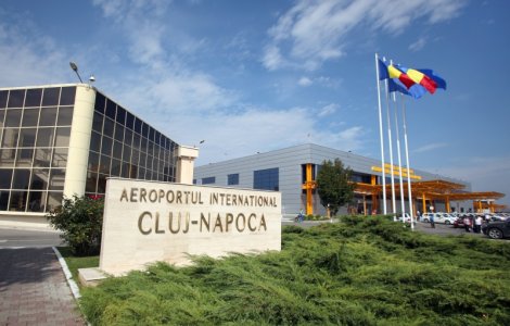 Cluj-Napoca: Un avion cu destinatia Londra a intarziat aproape trei ore dupa ce un pasager a spus ca ar avea o bomba in bagaj