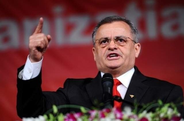 Neculai Ontanu scapa de procesul in care este acuzat ca a luat mita. A intervenit prescriptia