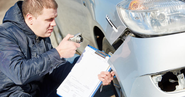 Normele de aplicare pentru legea RCA au fost aprobate: soferul alege service-ul si pastreaza clasa bonus la schimbarea masinii