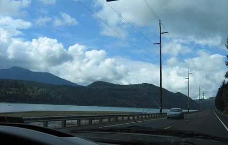 Masinile noi au nevoie de lumini speciale pentru zi!