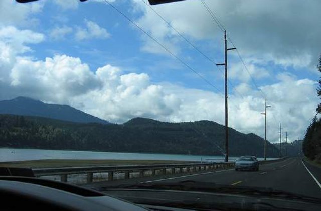 Masinile noi au nevoie de lumini speciale pentru zi!