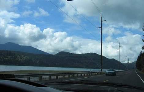 Masinile noi au nevoie de lumini speciale pentru zi!