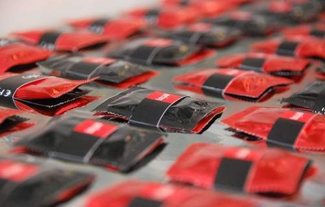 Au furat prezervative de 1,5 milioane de dolari