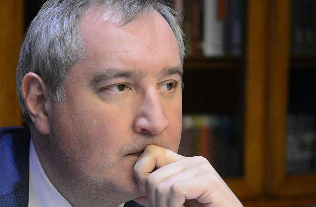 Rogozin, pe Twitter: Autoritatile Romaniei a supus pericolului pasagerii avionului S7. Asteptati raspuns, nemernicilor!