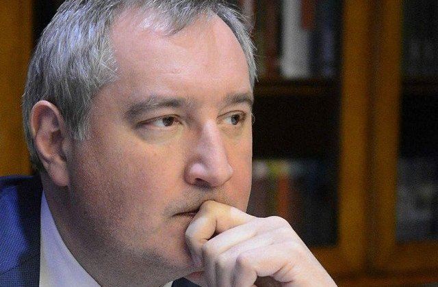 Rogozin cere "contramasuri usturatoare", dupa ce autoritatile romane nu au permis cursei sale sa ajunga la Chisinau