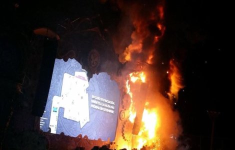 Incendiu la festivalul Tomorrowland din Barcelona. 20.000 de oameni au fost evacuati / VIDEO