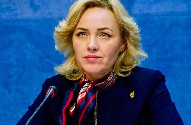 Carmen Dan anunta ca salariile politistilor vor creste cu 10% si ca vor fi angajati 4.000 de oameni in sistem