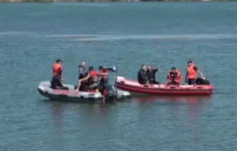 O tanara de 22 de ani s-a inecat in apele unei balastiere, in timp ce se afla cu iubitul la scaldat