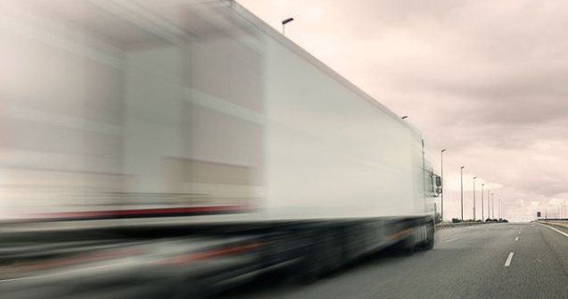 Cinci infractori romani au folosit o tehnica din filmul Fast and Furious pentru a fura telefoane Apple in valoare de 500.000 de euro