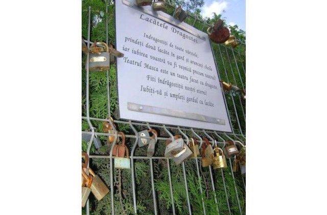 Oferte speciale pentru indragostiti de la Teatrul Masca