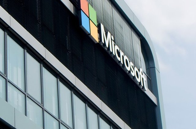 Despre economia si societatea digitala, la Microsoft Summit 2017