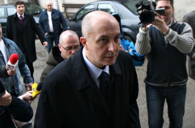 Puiu Popoviciu, condamnat la sapte ani de inchisoare in dosarul "Ferma Baneasa", e de negasit