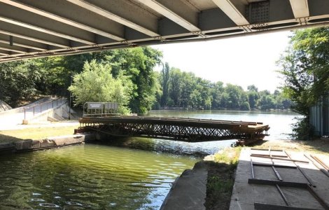 Primaria Capitalei: Bucurestenii vor putea traversa in siguranta lacul Herastrau, pasarela din vecinatatea podului CFR va fi gata intr-o saptamana