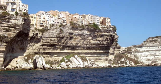 Atentionare de calatorie pentru Franta: Incendii si canicula in zona de sud-est