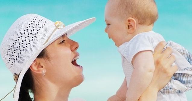 Proiect de lege care sa protejeze dreptul femeilor de a alapta in spatii publice