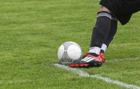 Jucator din Liga a II-a, prabusit pe teren din cauza caniculei