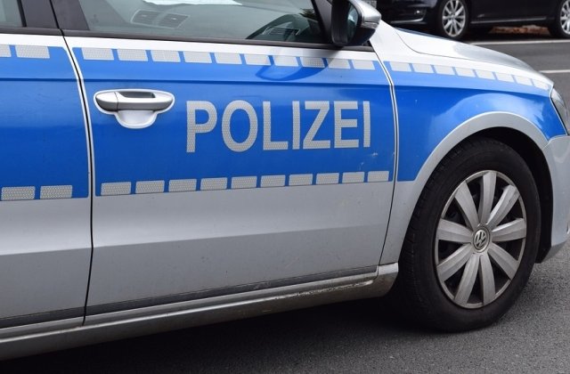 Germania: Un mort si 12 raniti, dupa ce vehicule au intrat in multime