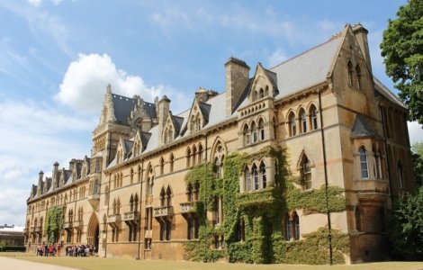 Un angajat al Universitatii Oxford si un profesor american suspectati de crima, arestati in SUA