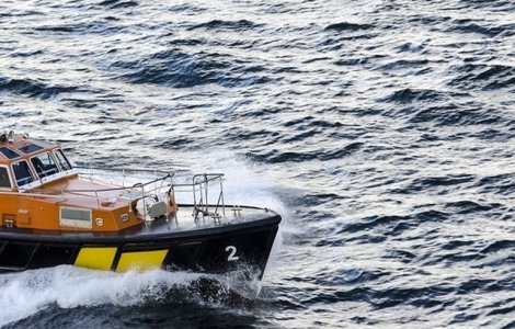  Update  Un roman a murit, unul a fost ranit, iar alti doi sunt dati disparuti in urma accidentului naval din Canalul Manecii