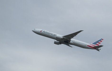 Zece persoane ranite, in urma unor turbulente extreme la bordul unui avion American Airlines