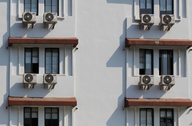 Focsani: Incendiu la Spitalul Judetean de Urgenta din cauza unui aparat de aer conditionat care a luat foc