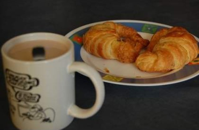 Ce fac elevii cu cornul si laptele de la scoala