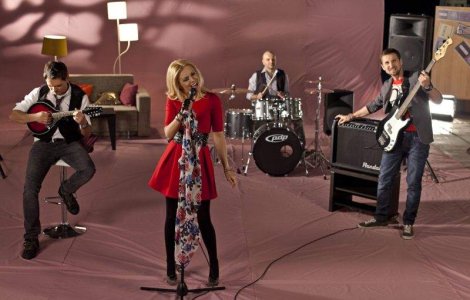 Romanii aduc dragostea, Puf Stock aduce 1000 de perne