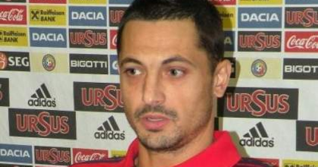 Un alt fotbalist roman violent pe teren