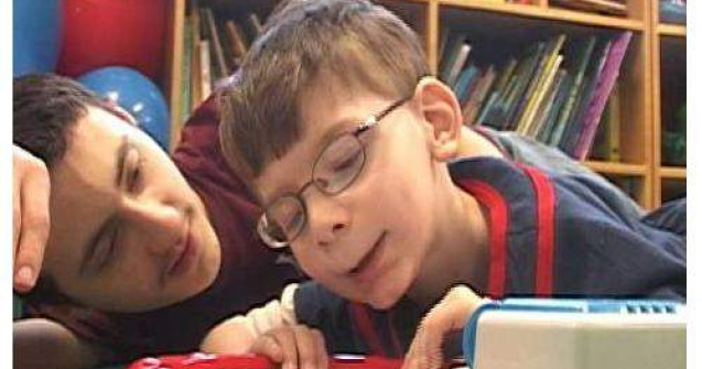  Video  Uimitor: Nu are cerebel si traieste!