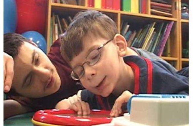 [VIDEO] Uimitor: Nu are cerebel si traieste!