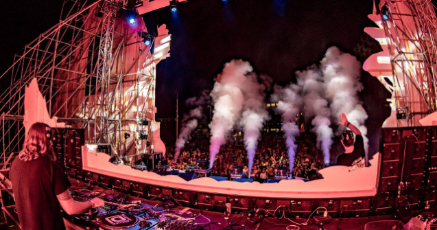 Preot din Cluj: Untold este inchinat lui Satan