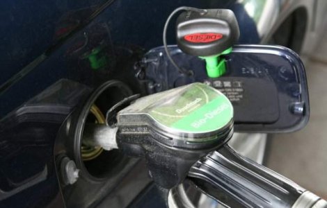 Guvernul scumpeste motorina si benzina, de la 1 septembrie