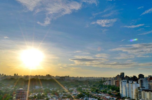 Valul de caldura va persista pana spre sfarsitul saptamanii