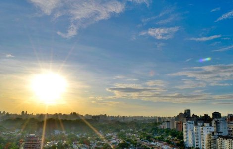 Valul de caldura va persista pana spre sfarsitul saptamanii